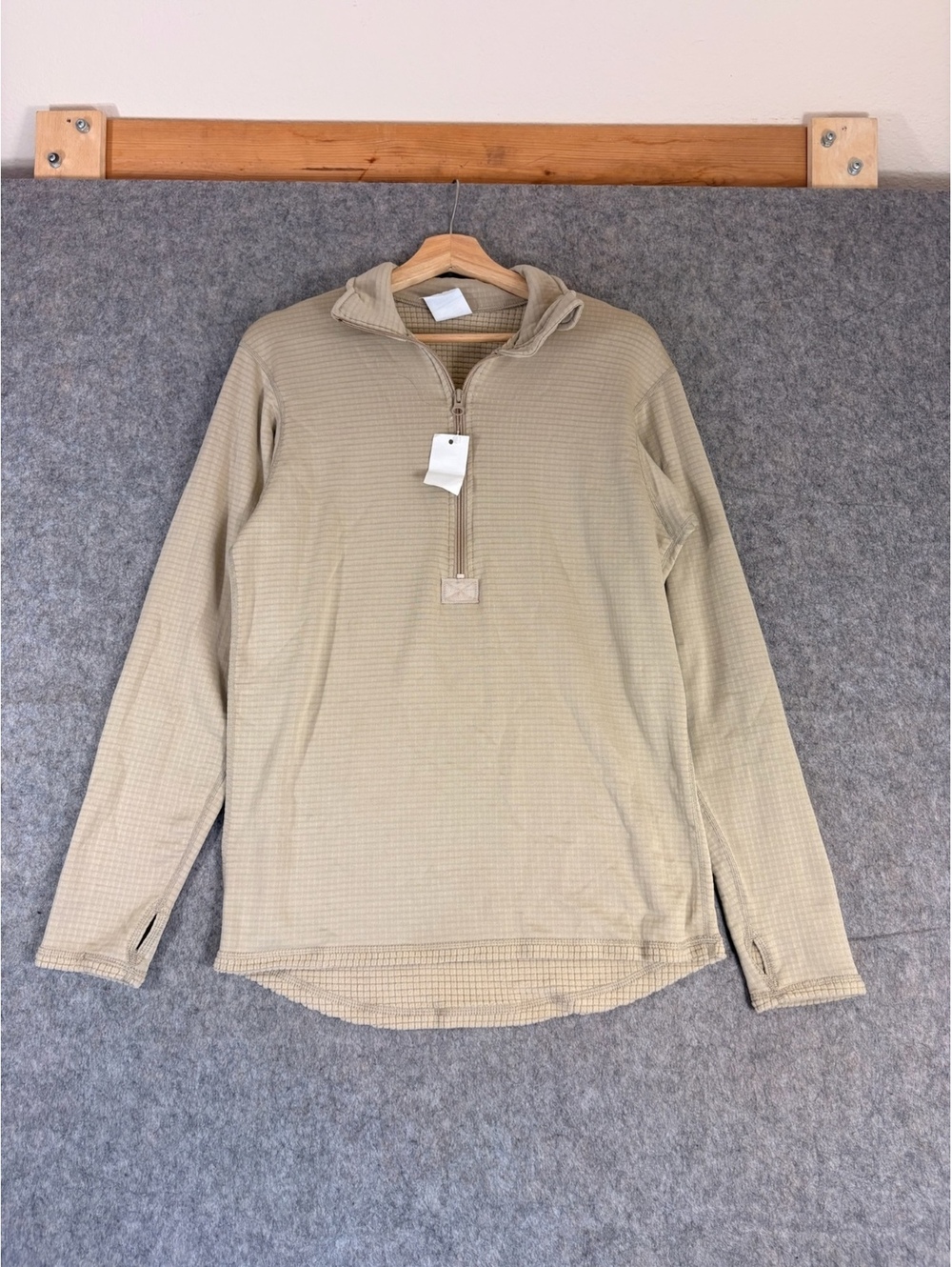 Vintage Army Cold Weather Grid Fleece Size Small NWT